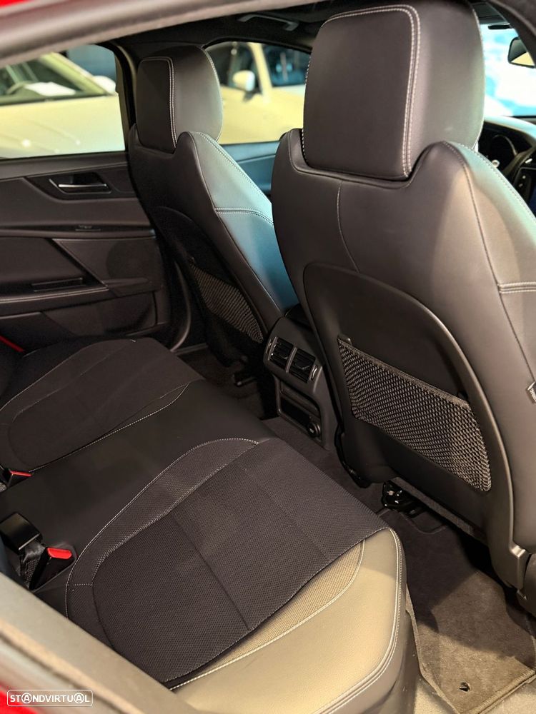 Jaguar XE 2.0 D R-Sport Aut. - 50