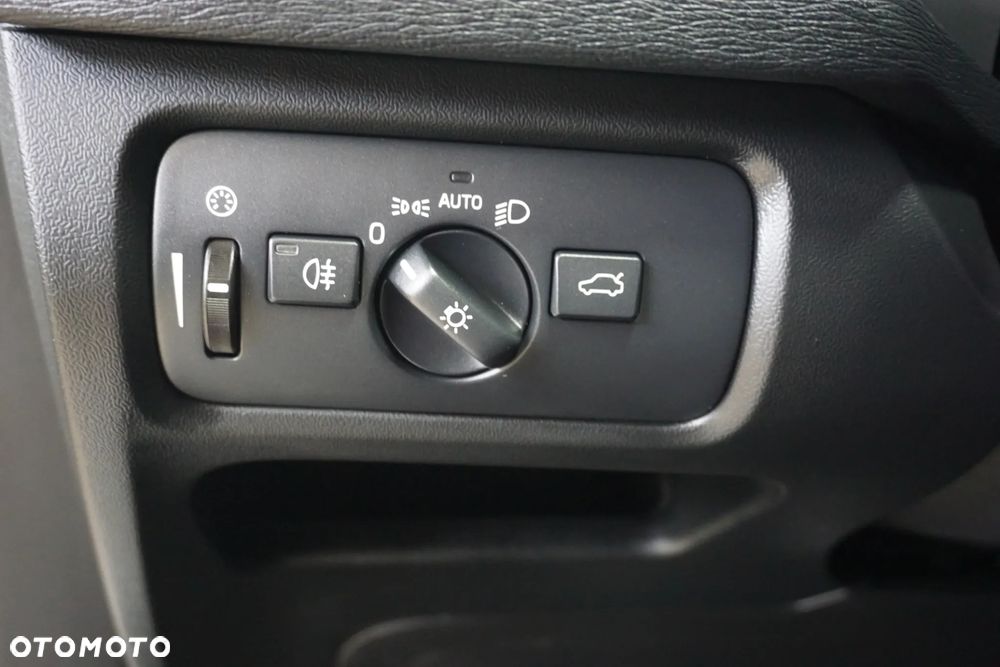 Volvo V40 D2 RDesign - 27