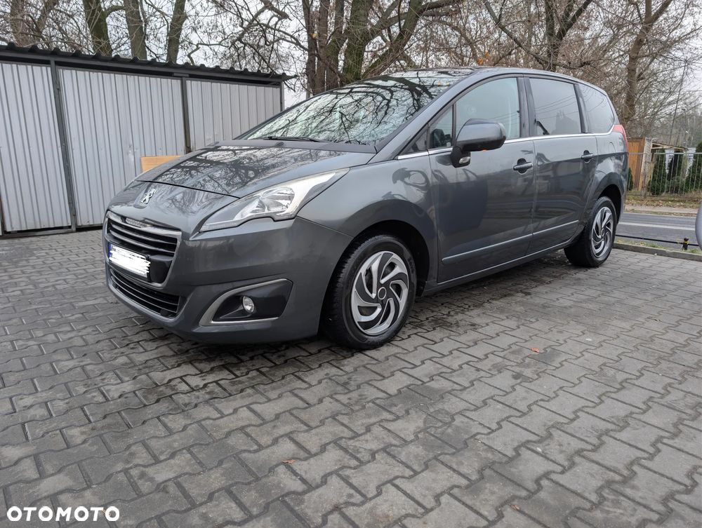 Peugeot 5008 - 1