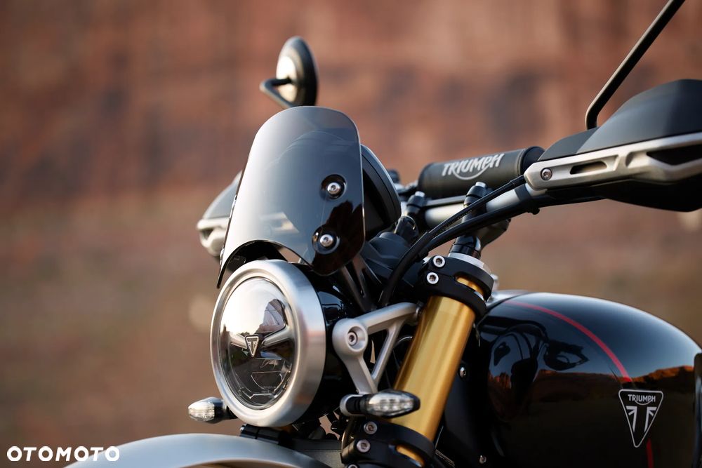 Triumph Scrambler - 16