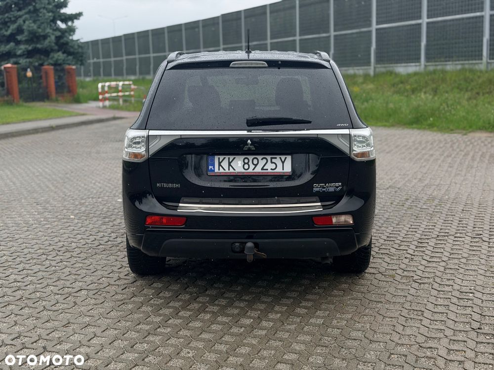 Mitsubishi Outlander - 6