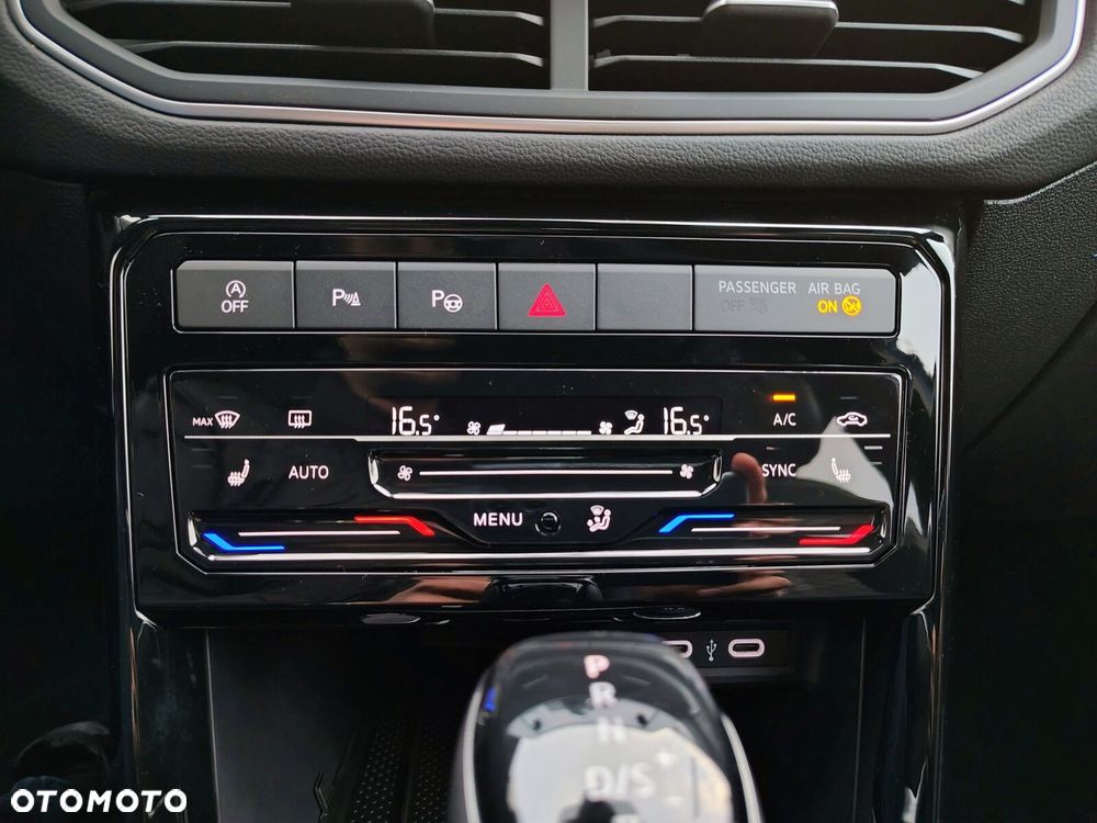 Volkswagen T-Cross - 17