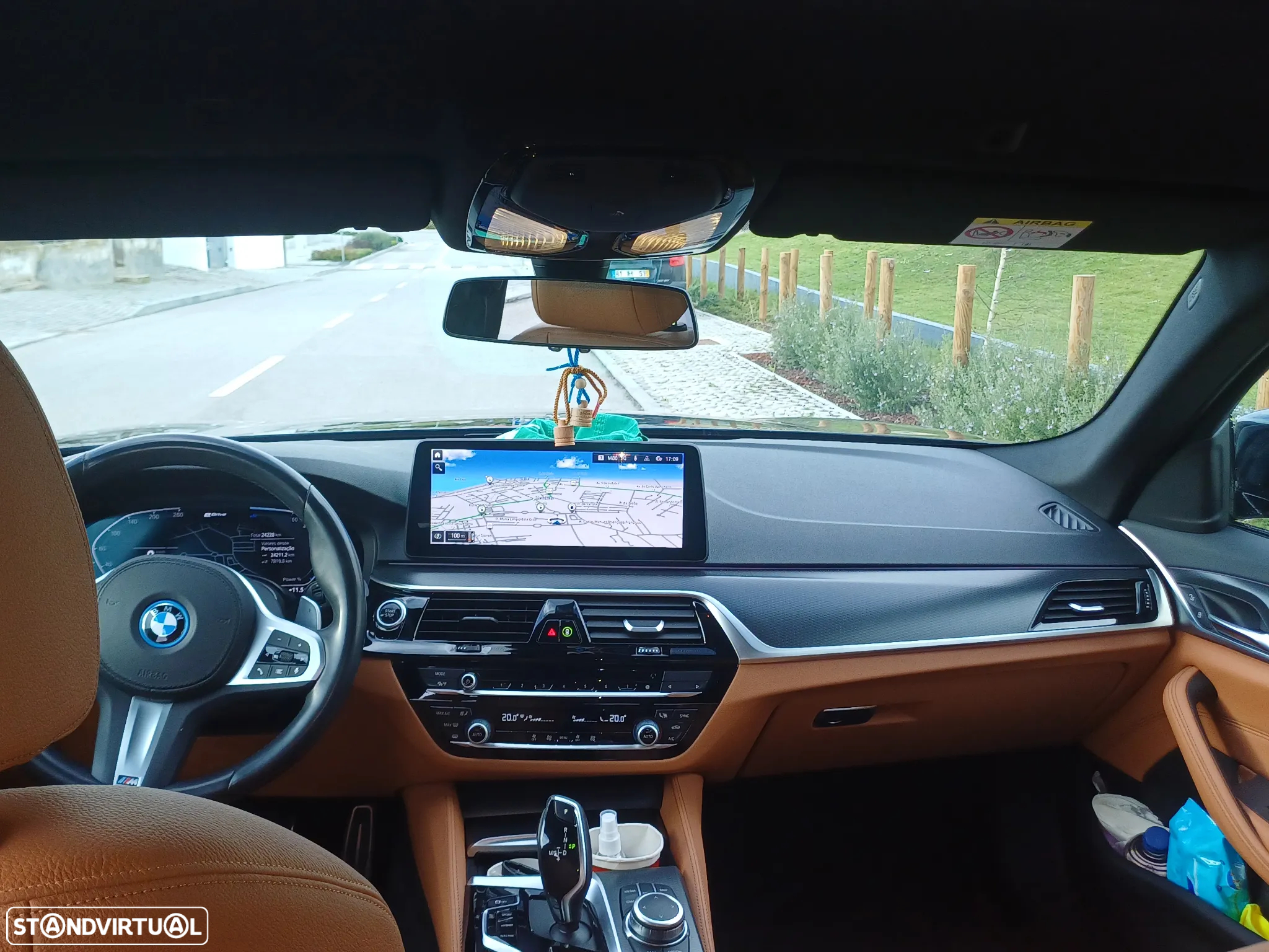 BMW 530 e - 15