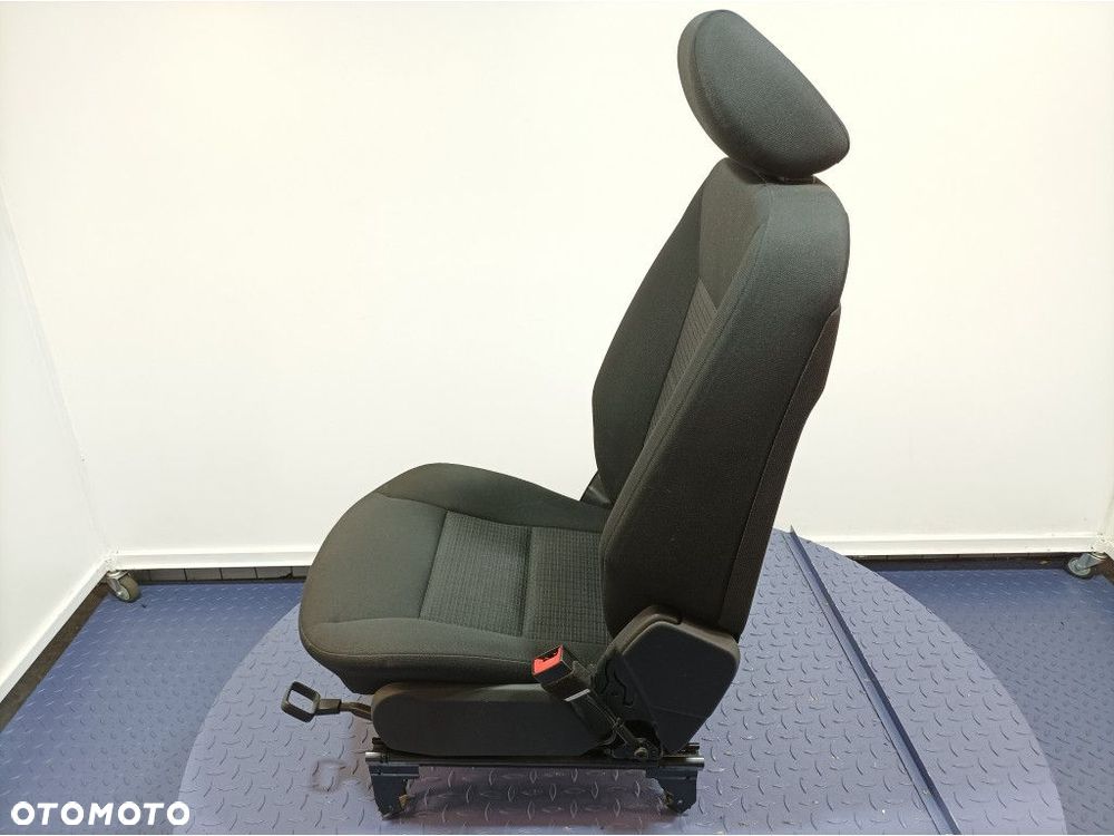 MERCEDES B W245 FOTEL PASAŻERA PRZÓD PRAWY EU - 3