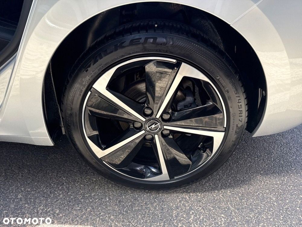 Opel Astra 1.2 T GS S&S - 12