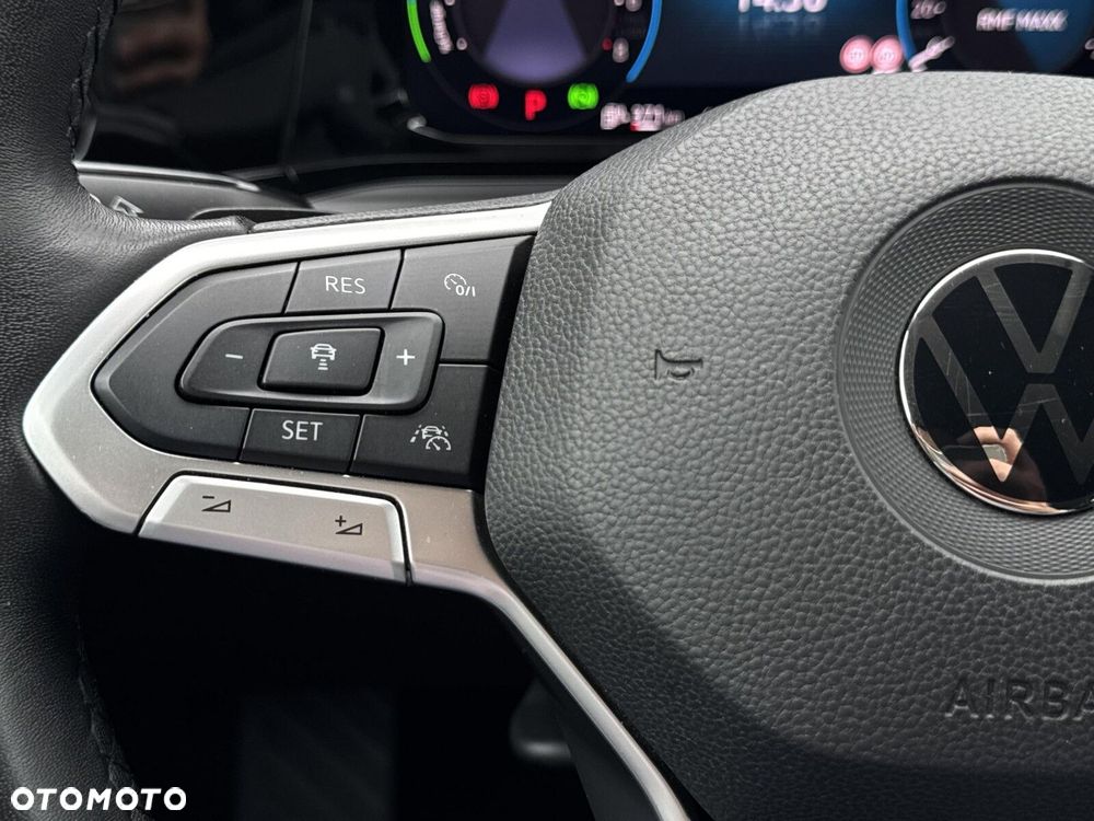 Volkswagen Golf - 17