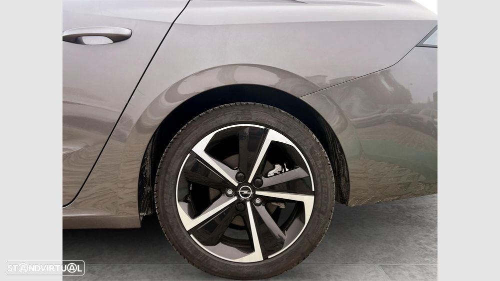 Opel Astra Sports Tourer - 10