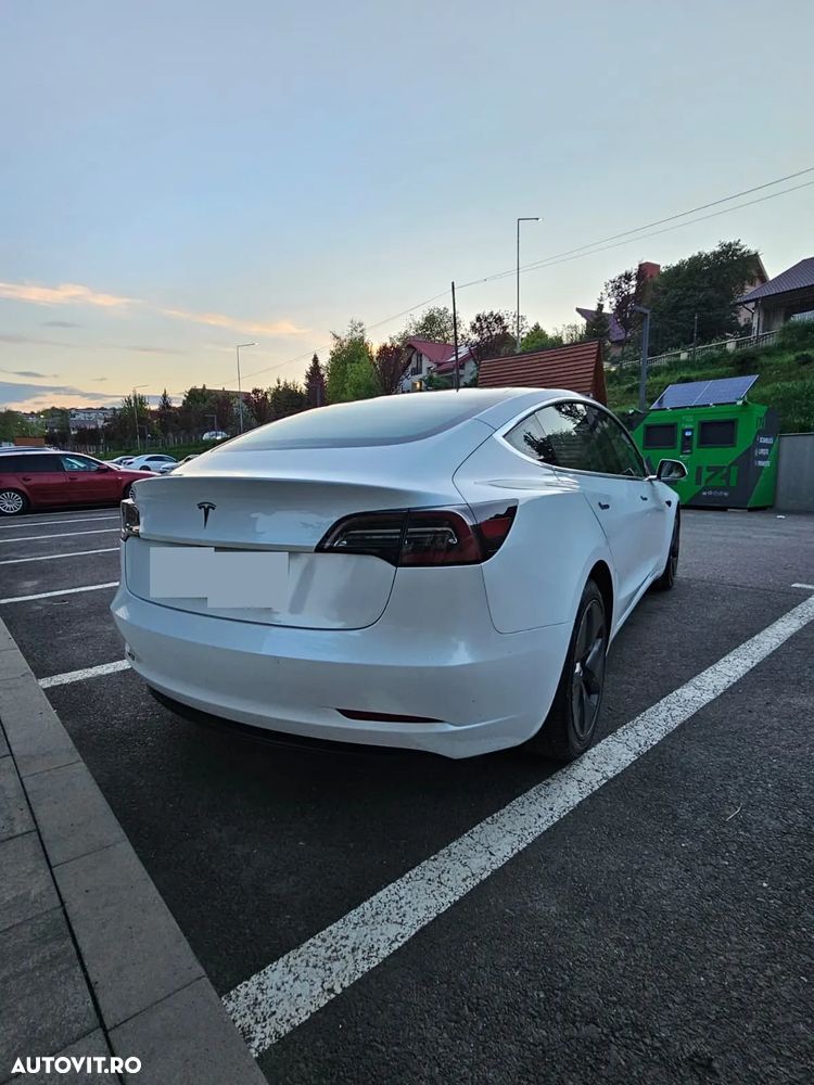 Tesla Model 3 Langstreckenbatterie Allradantrieb Dual Motor - 9