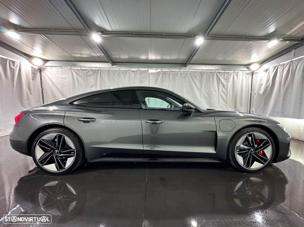 Audi e-tron GT quattro - 12