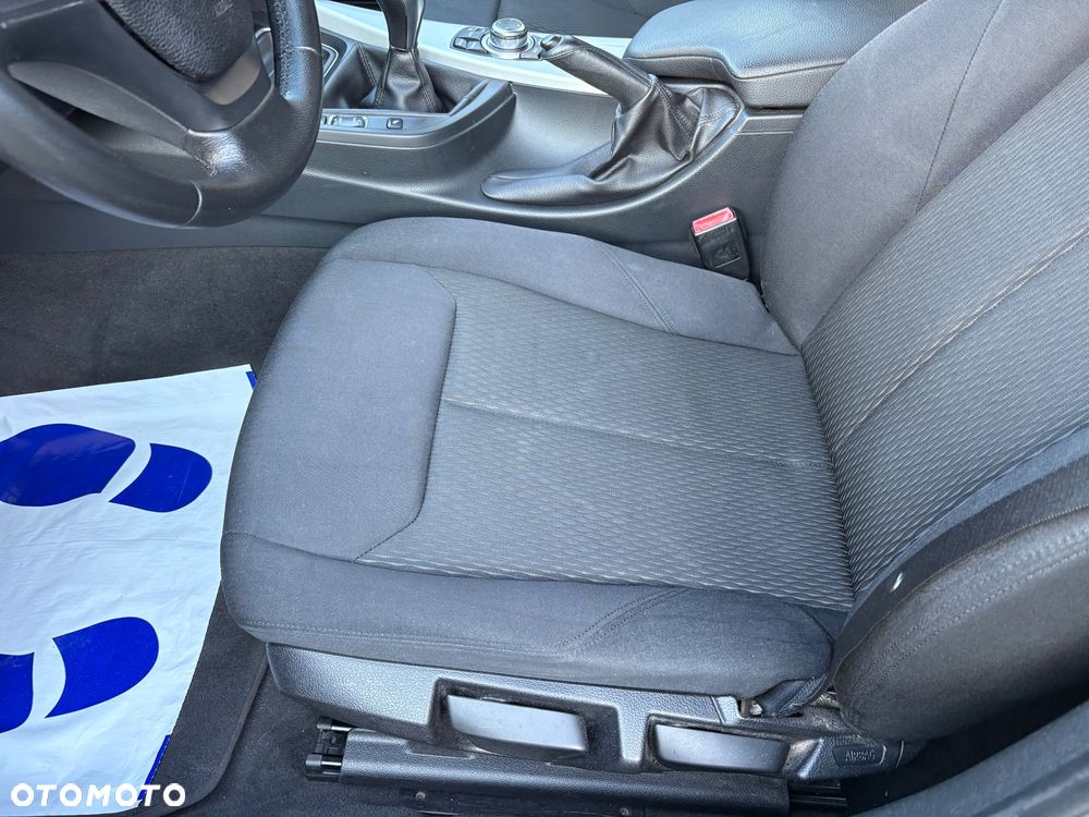 BMW Seria 3 320d DPF - 14