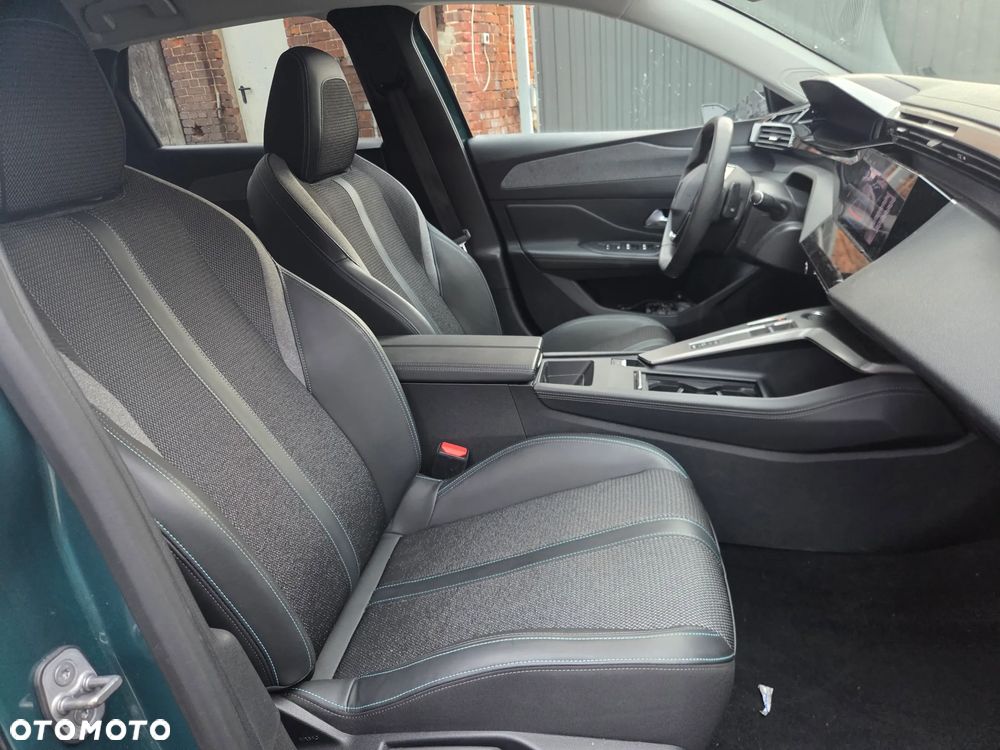 Peugeot 308 1.6 Hybrid PHEV Allure Pack EAT8 - 13