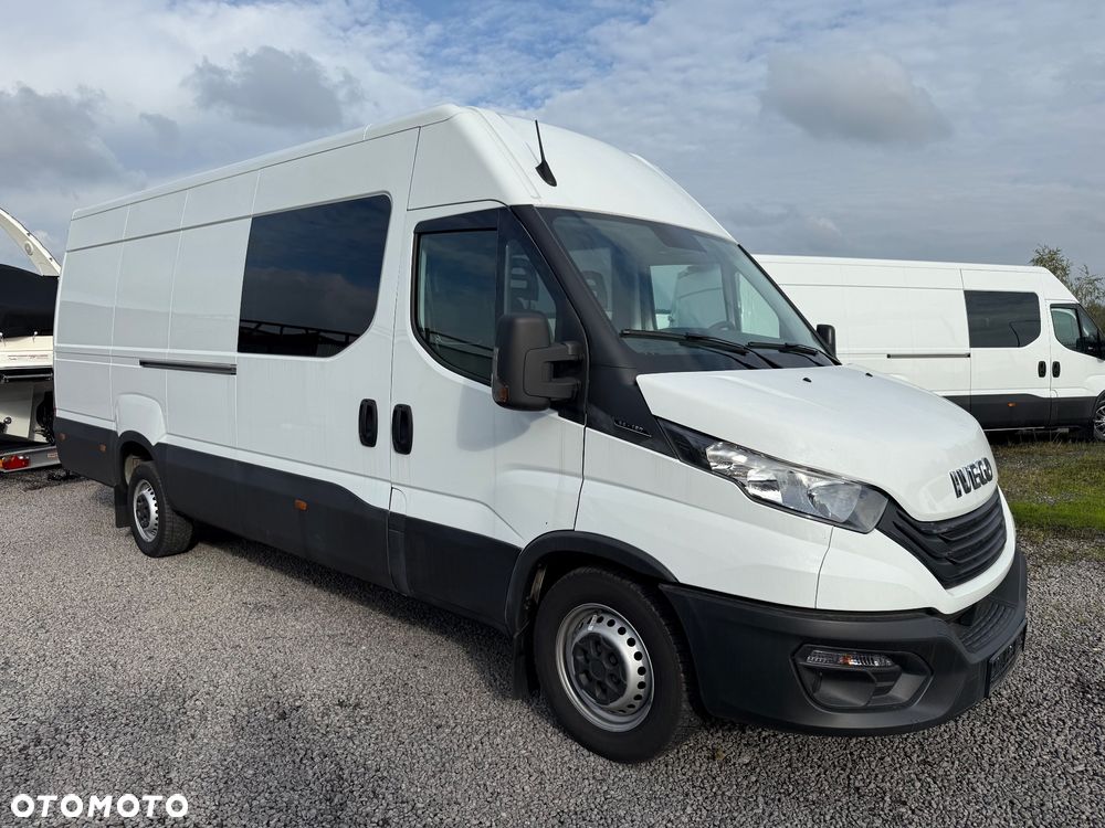 Iveco Daily Brygadówka 7 os Kamera Bagażnik GWARNACJA