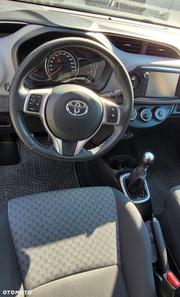 Toyota Yaris 1.4 D-4D Prestige - 4