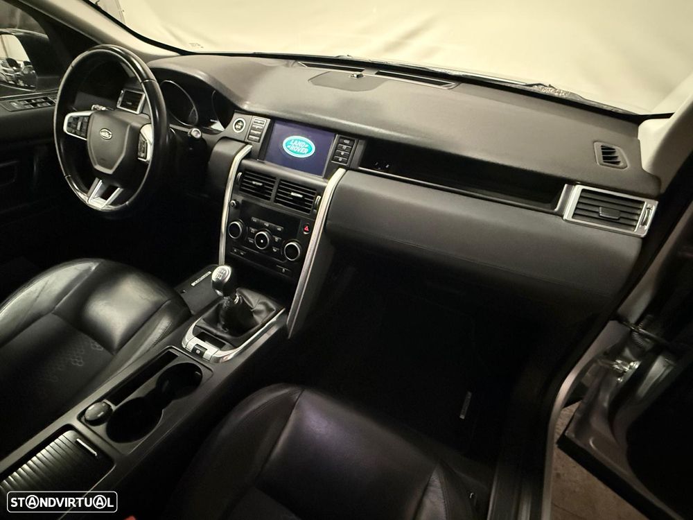 Land Rover Discovery Sport - 8