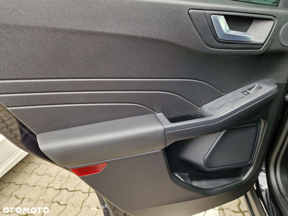 Ford Kuga - 25
