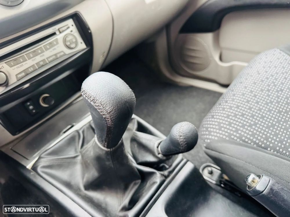 Mitsubishi L200 2.5 DI-D CD Invite AC CC 4WD - 30