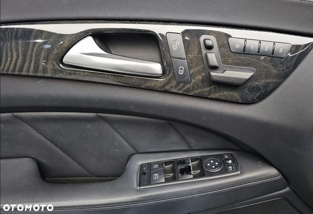 Mercedes-Benz CLS 350 BlueEFFICIENCY - 24