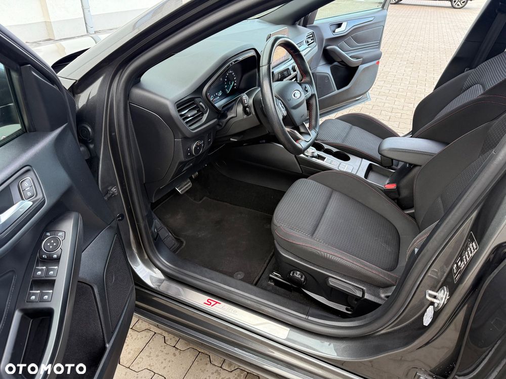 Ford Focus 1.5 EcoBlue Start-Stopp-System ST-LINE STYLE - 19