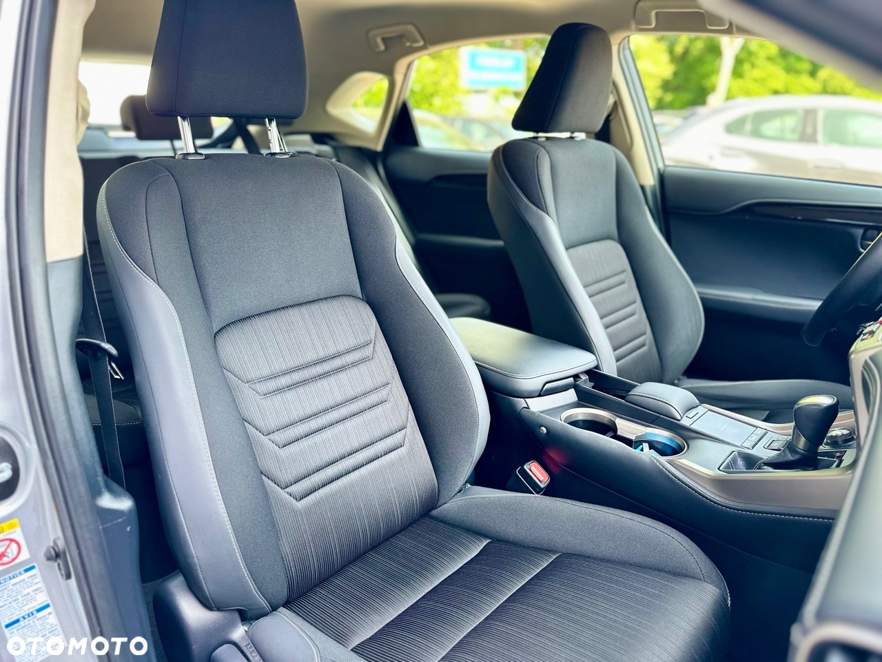 Lexus NX 300h Comfort AWD - 26