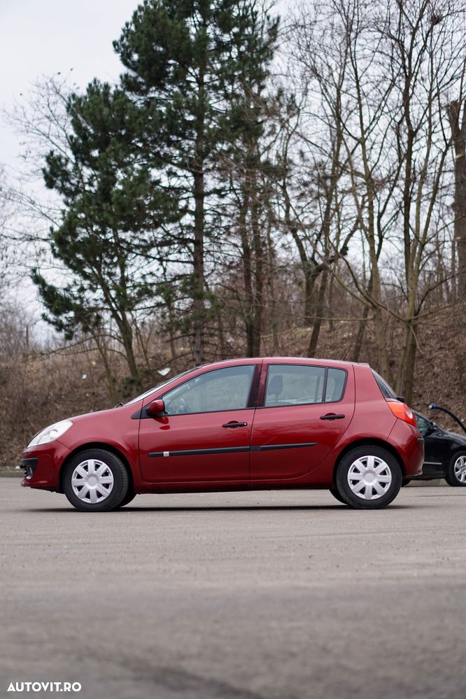 Renault Clio III 1.2 Authentique - 10