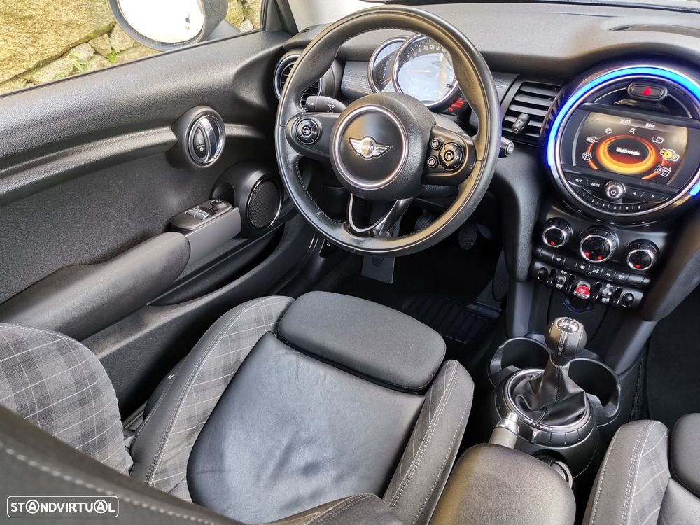 MINI 3 Portas One D - 20