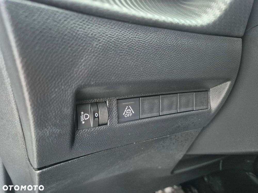 Peugeot 2008 1.2 PureTech Allure Pack S&S - 17