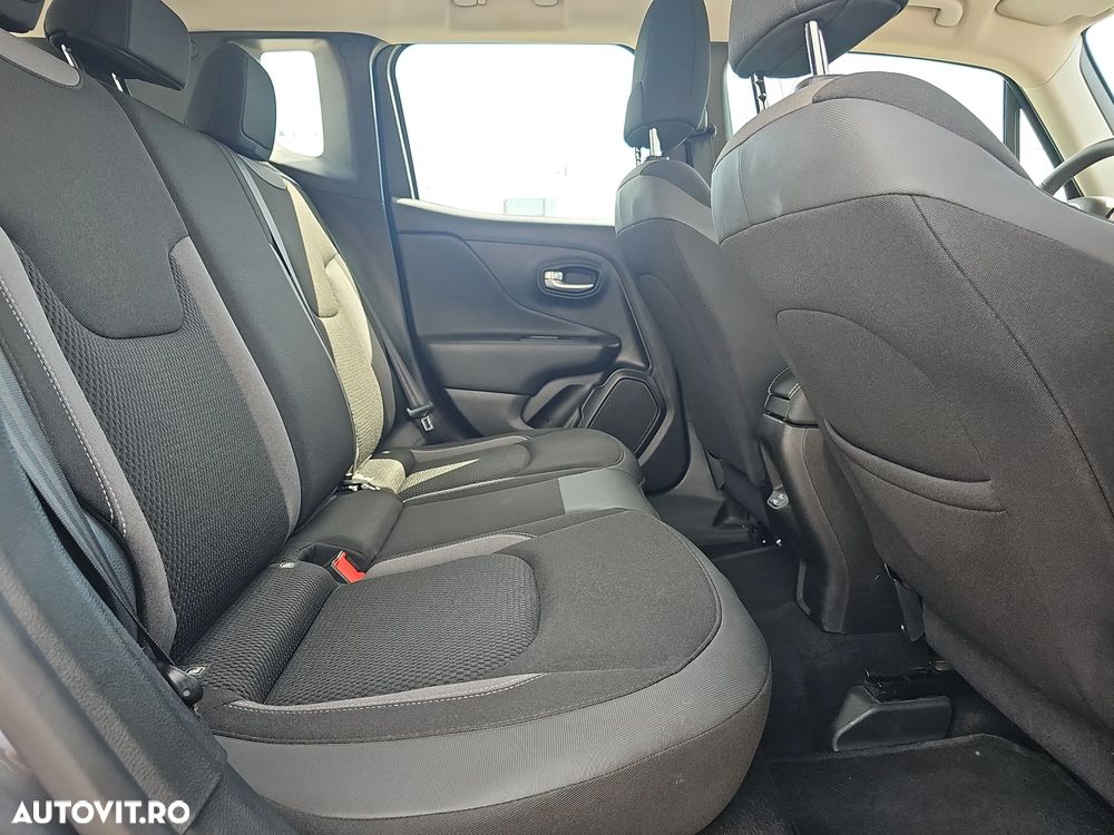 Jeep Renegade - 13