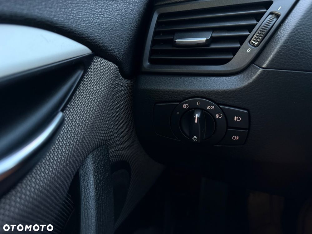 BMW X1 xDrive20d - 11