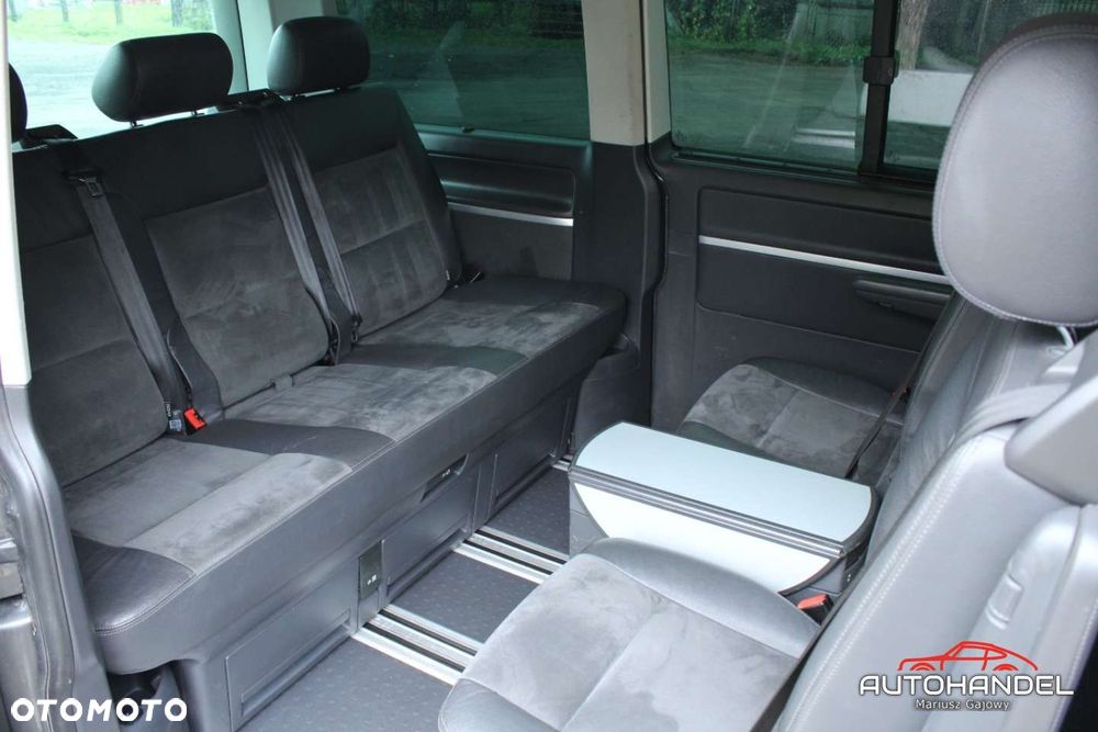 Volkswagen Multivan - 20