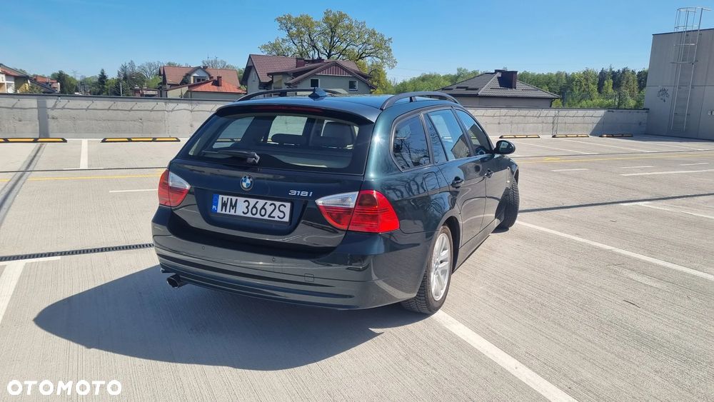BMW Seria 3 318i - 7