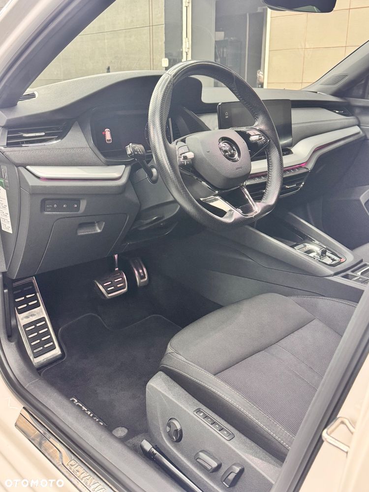 Skoda Octavia 2.0 TDI DSG First Edition - 22