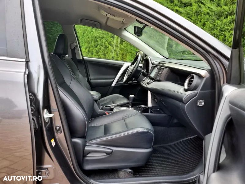 Toyota RAV4 2.5 4x2 Hybrid Executive - 12