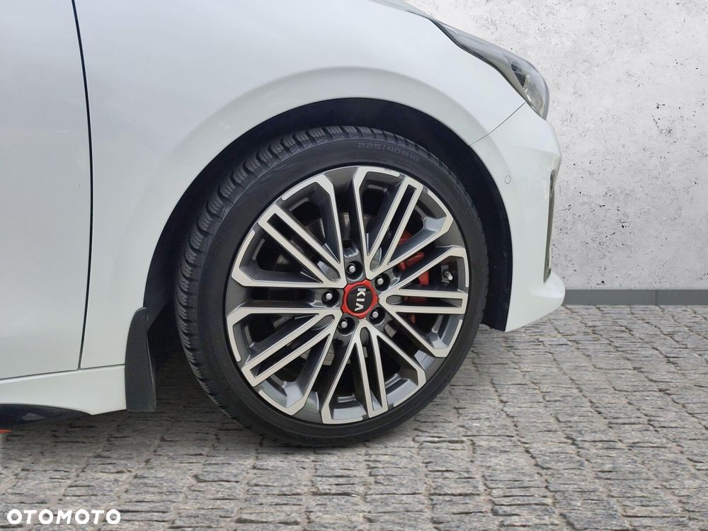 Kia ProCeed - 31