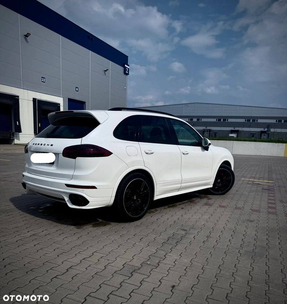 Porsche Cayenne S Diesel Platinum Edition - 4
