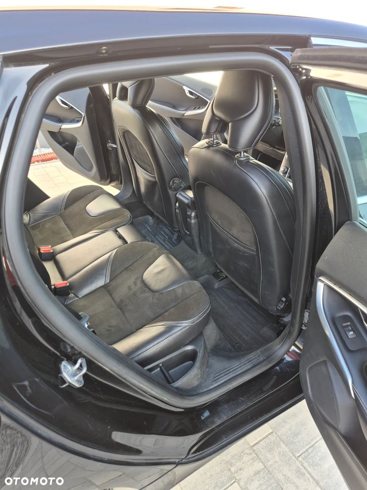 Volvo V40 D2 RDesign - 11