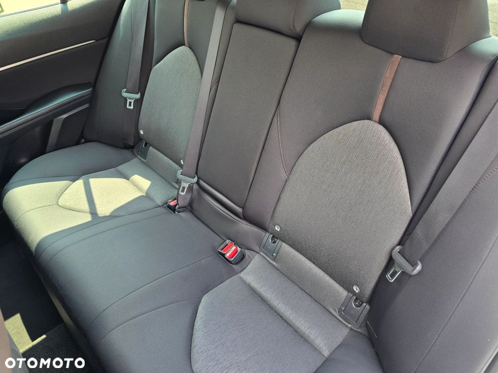 Toyota Camry - 13