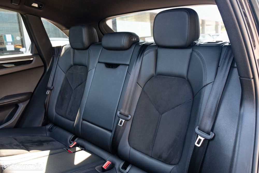 Porsche Macan S - 35