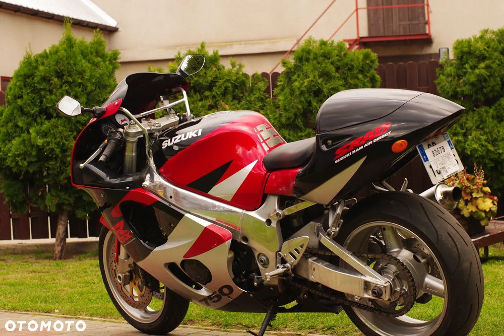 Suzuki GSX-R - 15