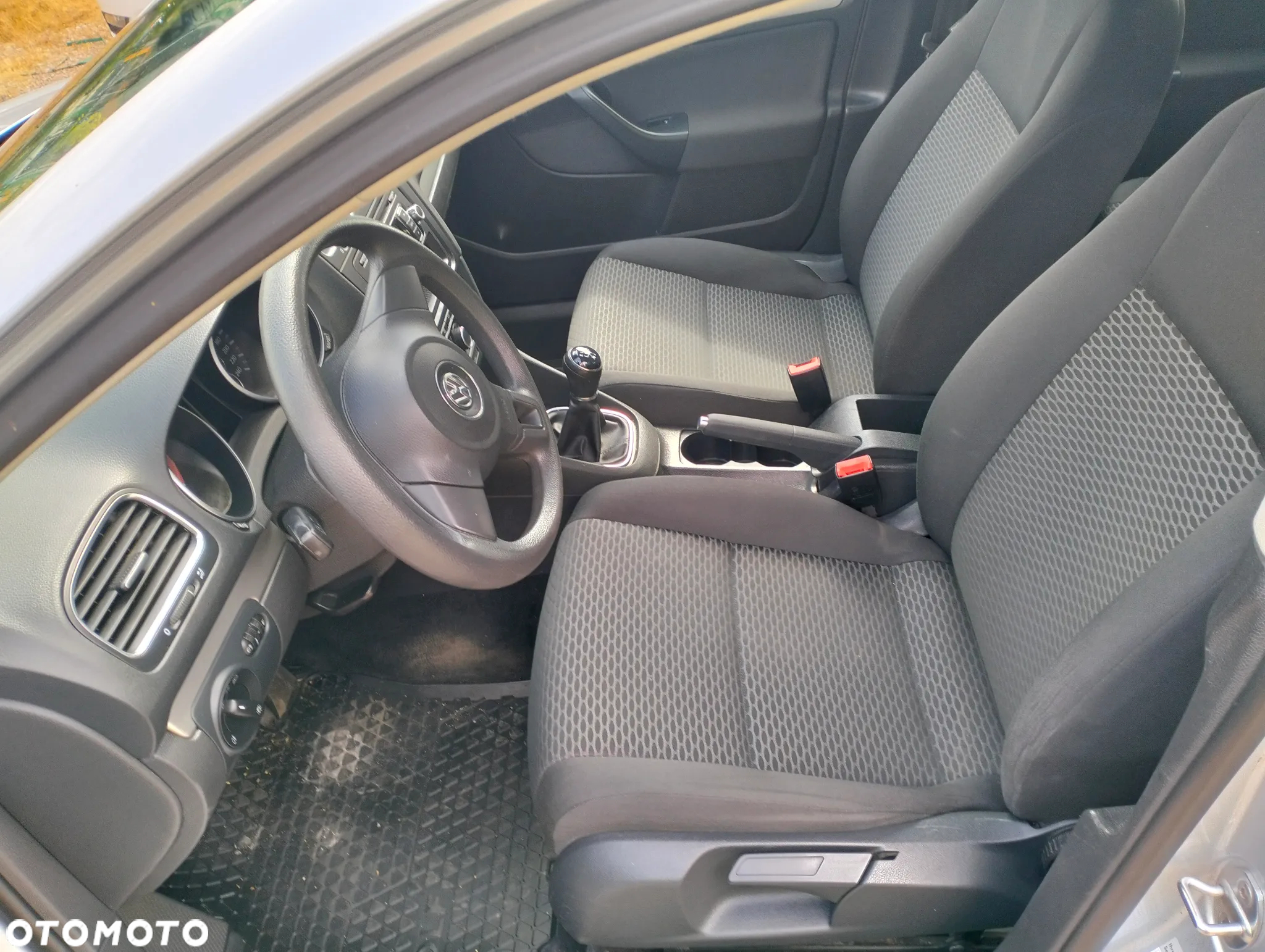 Volkswagen Golf - 30