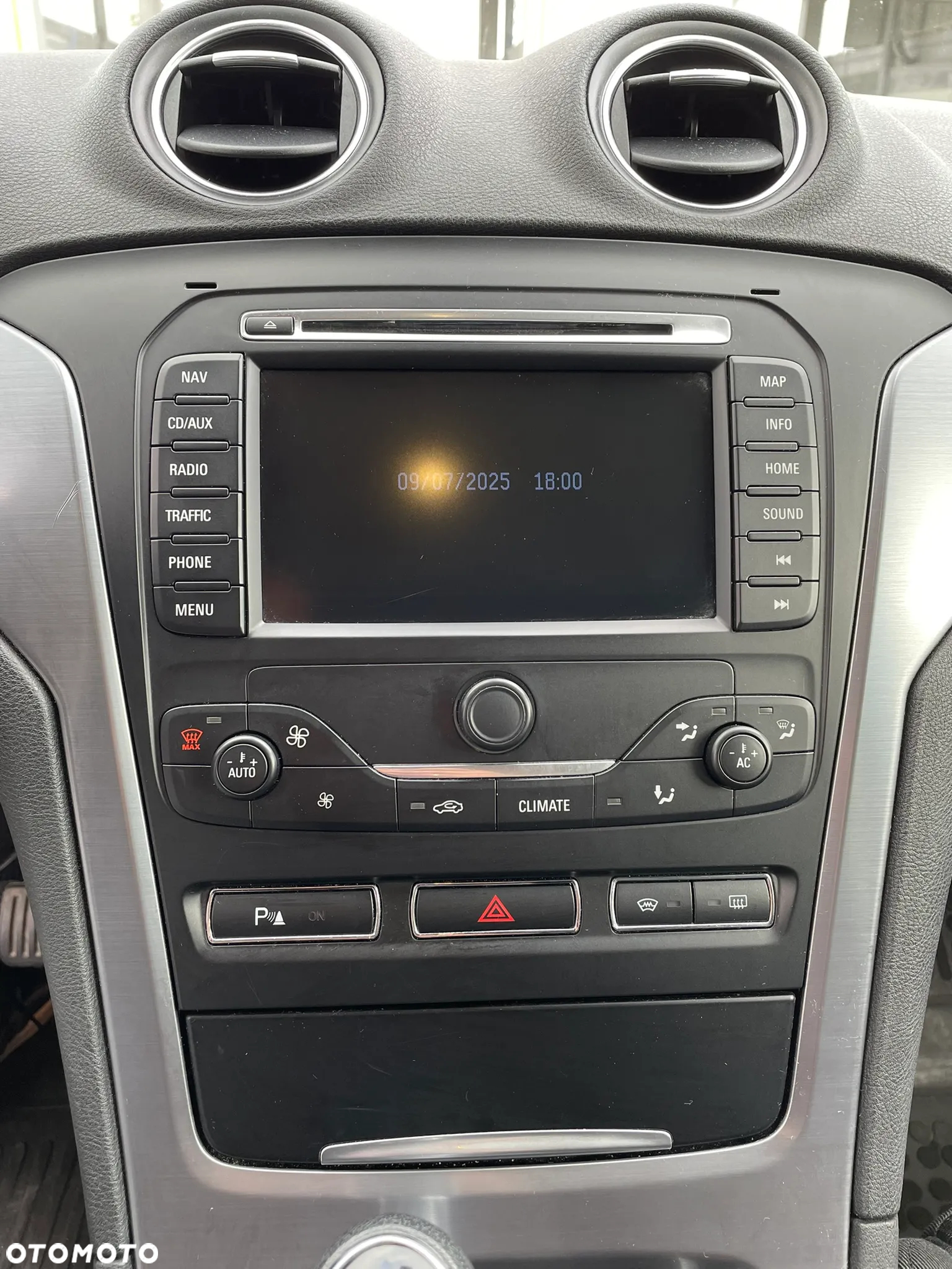 Ford Mondeo 2.0 TDCi Titanium - 21
