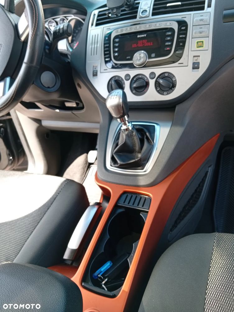 Ford Kuga - 17