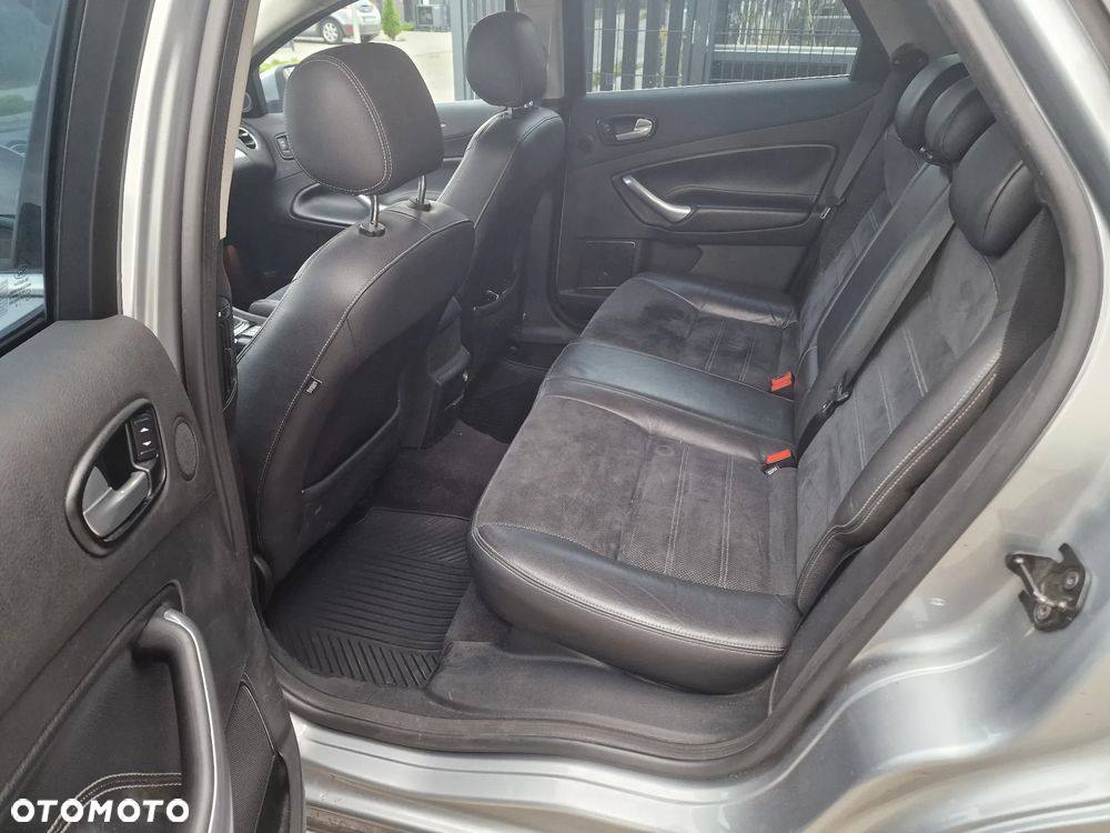 Ford Mondeo 2.5 Titanium X - 14
