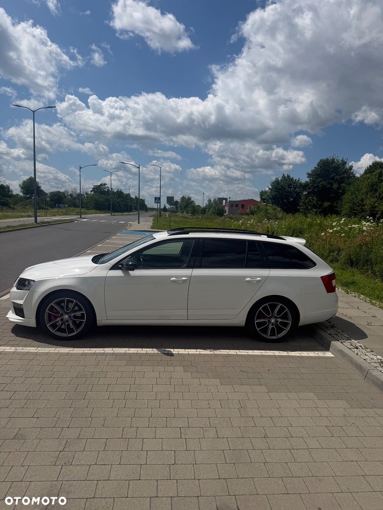 Skoda Octavia 2.0 TDI RS DSG - 11