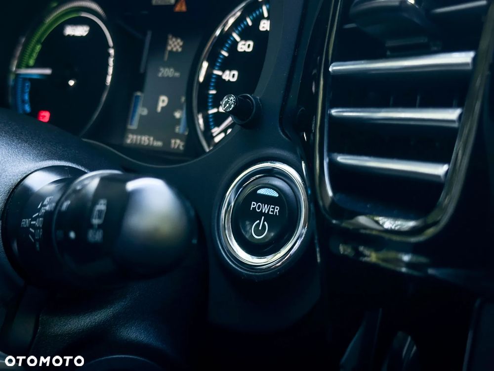 Mitsubishi Outlander Intense + - 7