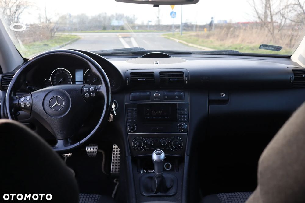 Mercedes-Benz Klasa C 230 Kompressor Sport Edition - 9