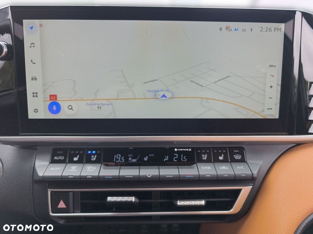 Toyota Camry - 22