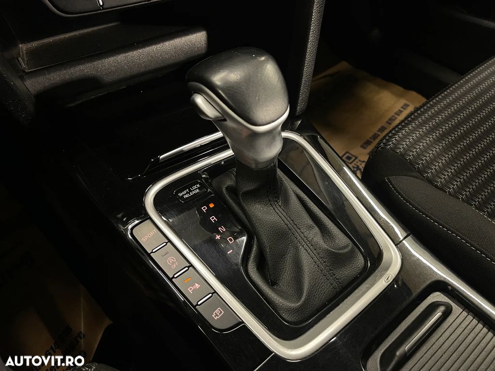 Kia Ceed 1.5 T-GDI DCT7 OPF Vision - 24