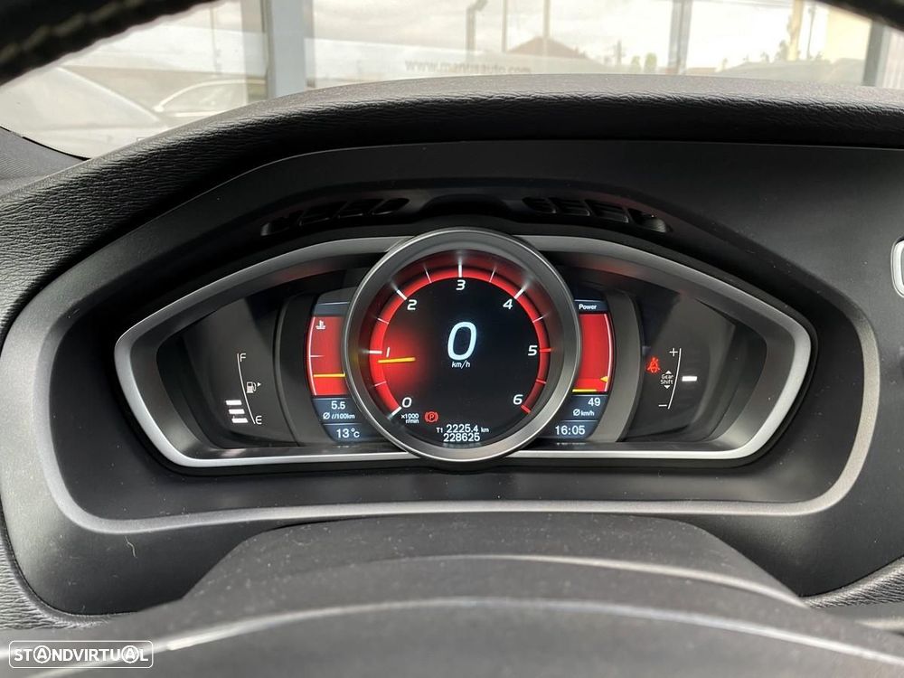 Volvo V40 1.6 D2 R-Design - 24