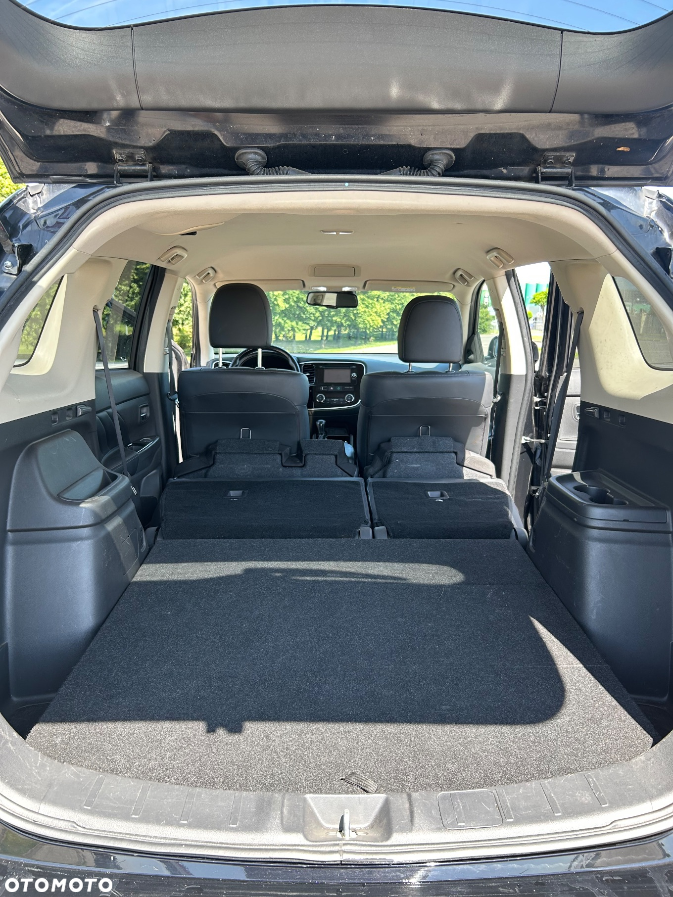 Mitsubishi Outlander - 10