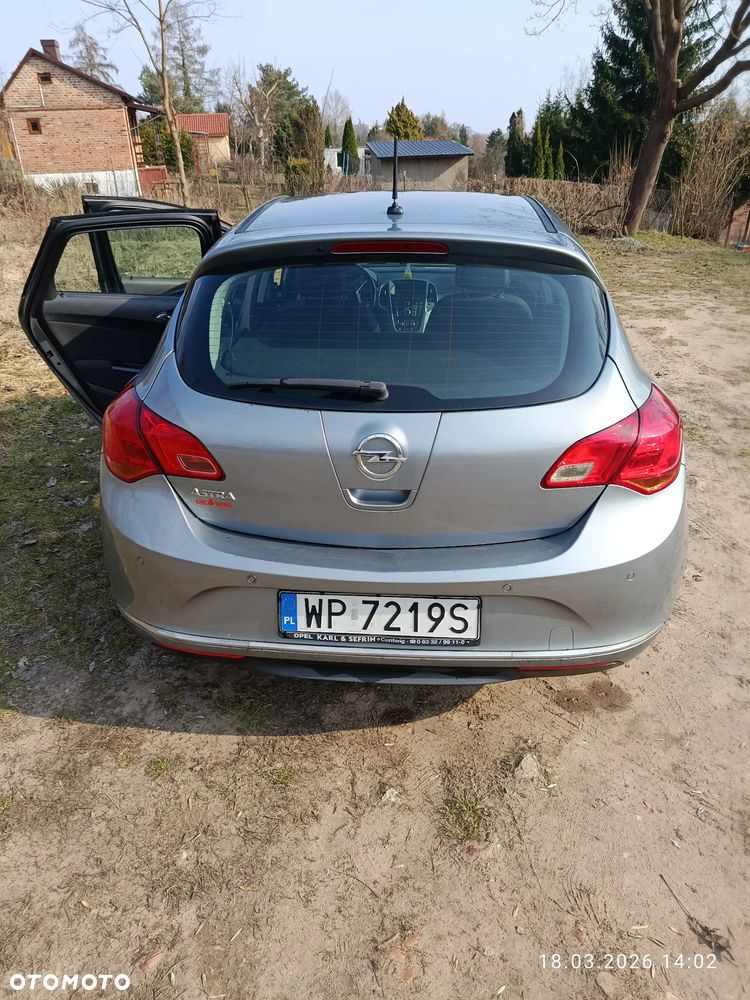 Opel Astra 1.4 Turbo - 4